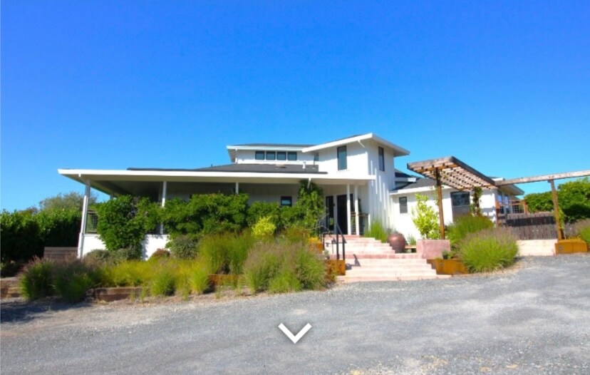 202 Petersen Ln in Petaluma, CA - Building Photo