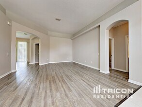 11417 Callaway Pond Dr in Riverview, FL - Building Photo - Building Photo