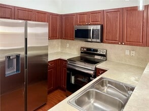 2311 SE 24th Ct in Homestead, FL - Building Photo - Building Photo