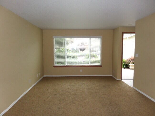 693 32nd St in Washougal, WA - Building Photo - Building Photo