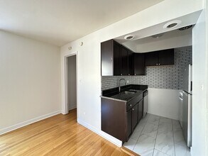 6830 N Sheridan Rd, Unit 365 in Chicago, IL - Building Photo - Building Photo