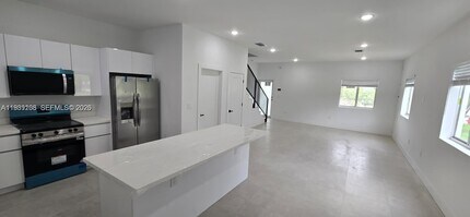 141 NW 11th St in Pompano Beach, FL - Building Photo - Building Photo