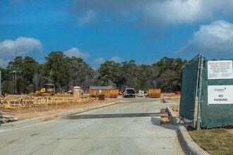 Camden Woodmill Creek in The Woodlands, TX - Building Photo - Building Photo