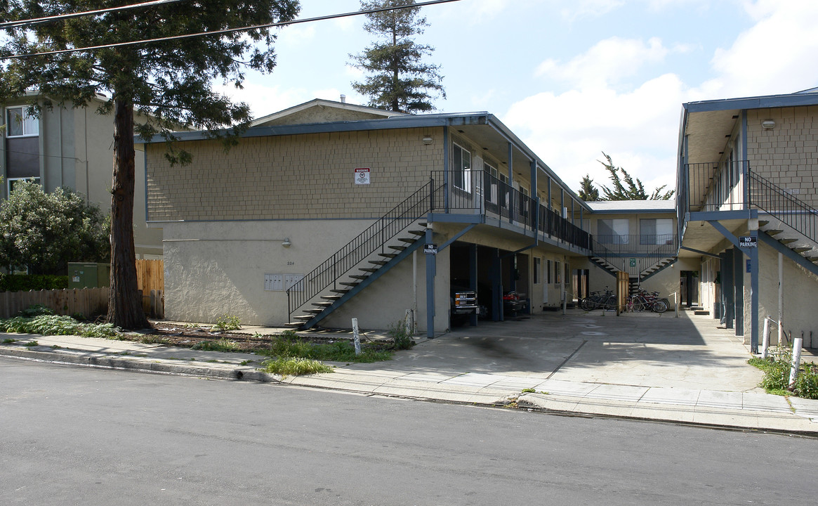 224 Linden St in Redwood City, CA - Building Photo