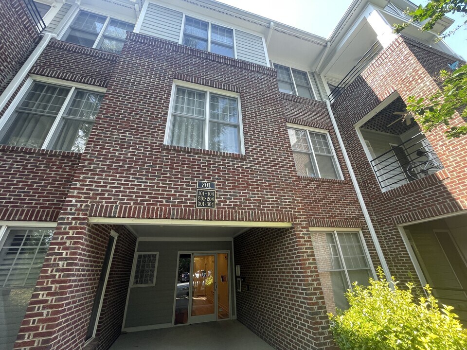 701 Copperline Dr in Chapel Hill, NC - Building Photo