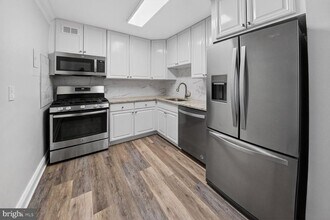 4977 Battery Ln in Bethesda, MD - Building Photo - Building Photo