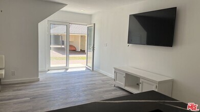 11770 Pacific Coast Hwy-Unit -S in Malibu, CA - Building Photo - Building Photo