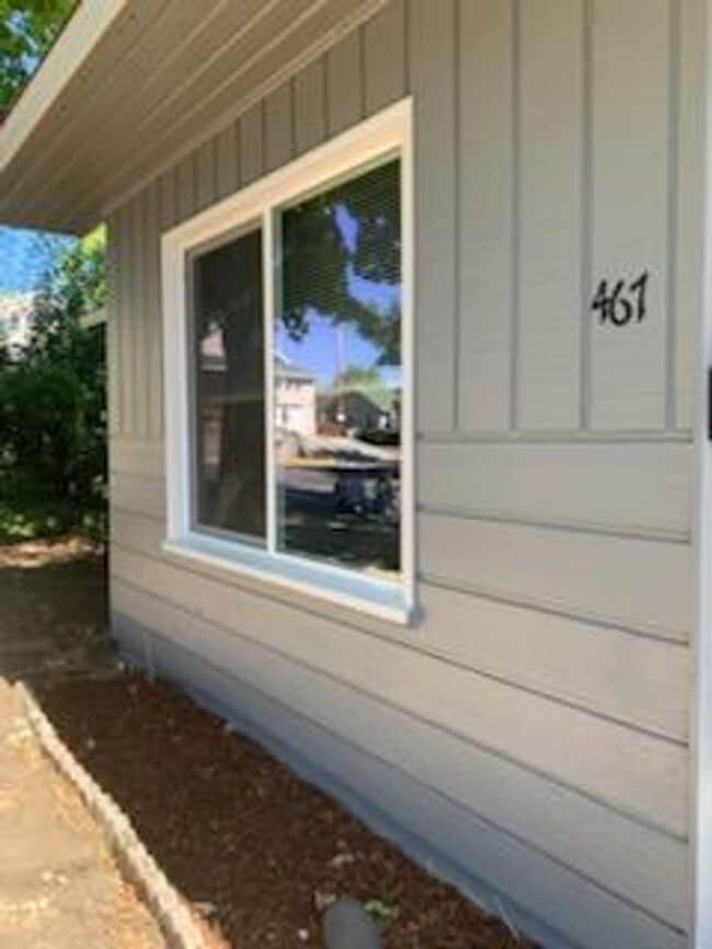 property at 465-467 NE Baker Dr