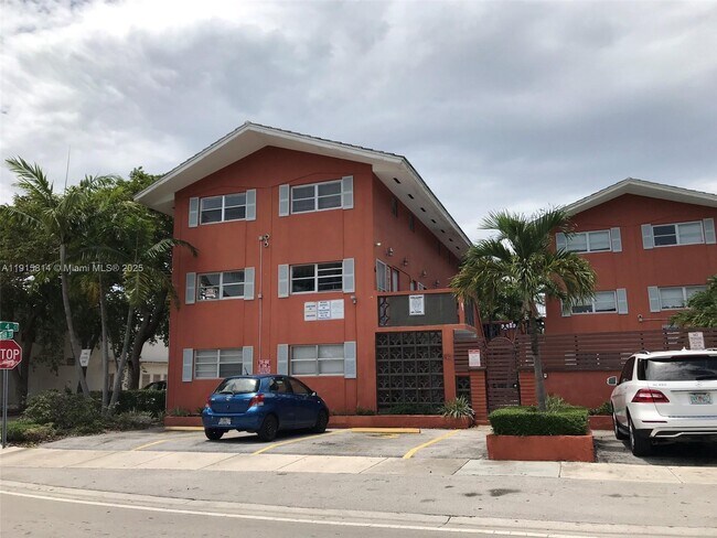 421 NE 68th St in Miami, FL - Building Photo - Building Photo