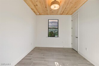 1873 Amador Ct in Naples, FL - Building Photo - Building Photo