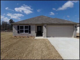 6210 McPherson Rd in Little Rock, AR - Building Photo