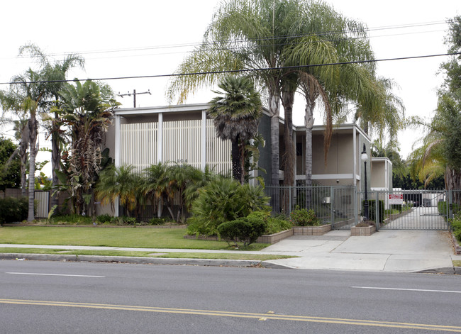 504 S Barranca Ave