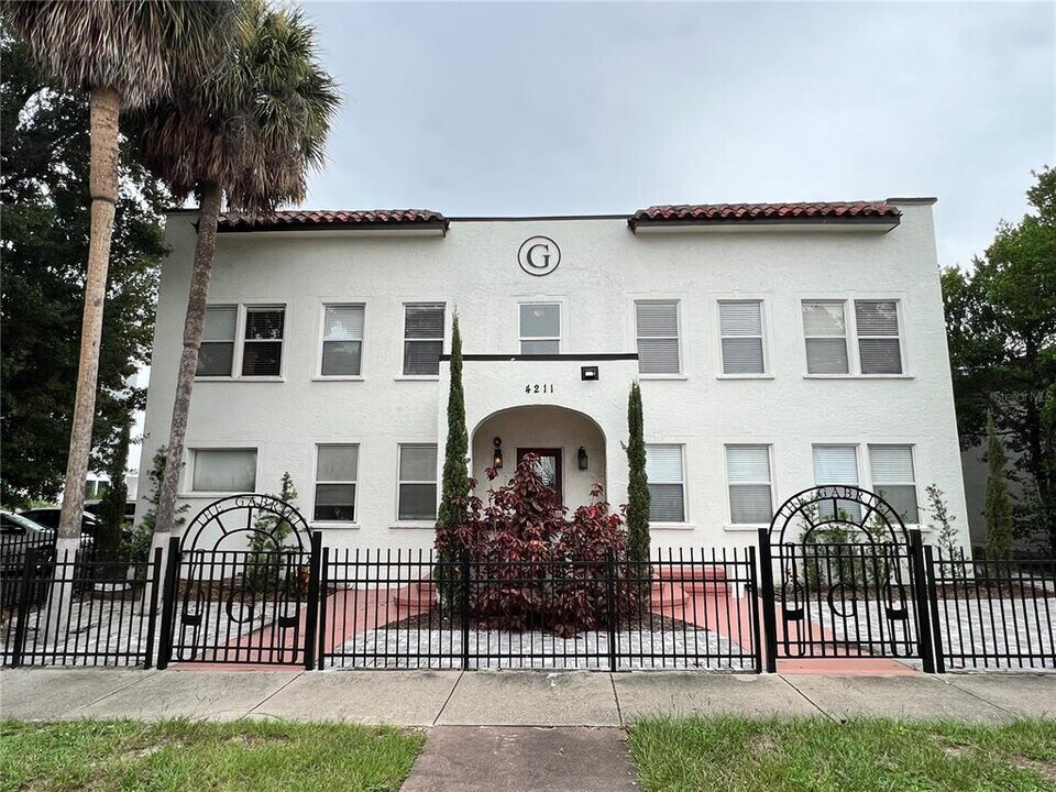 4211 W North A St in Tampa, FL - Building Photo