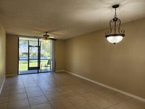 1320 Pasadena Ave S in South Pasadena, FL - Building Photo - Building Photo
