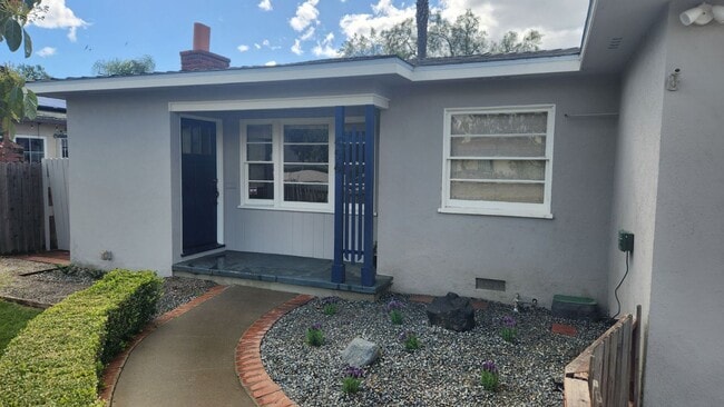 456 N Batavia St in Orange, CA - Building Photo - Building Photo