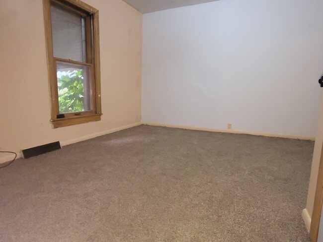 1209 8th St SE, Unit C in Minneapolis, MN - Foto de edificio - Building Photo