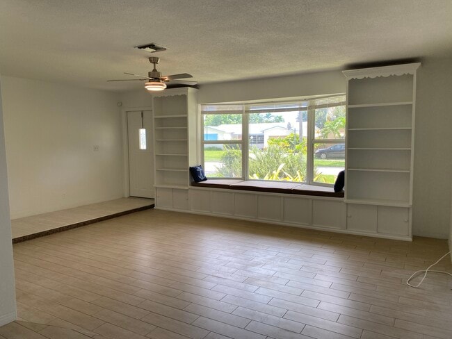 4117 Van Buren St in Hollywood, FL - Building Photo - Building Photo