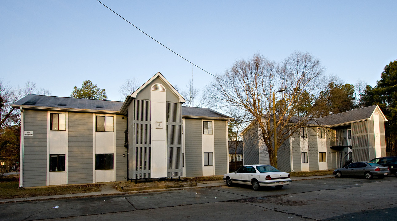 2733 Holloway St in Durham, NC - Building Photo