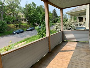 1025 Westcott St in Syracuse, NY - Building Photo - Building Photo