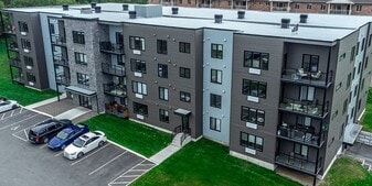 60 Lian St in Fredericton, NB - Building Photo
