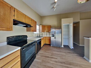 1903 E Maple Park Dr in Westfield, IN - Building Photo - Building Photo