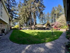 7415 Fairview Rd in Olympia, WA - Building Photo - Building Photo
