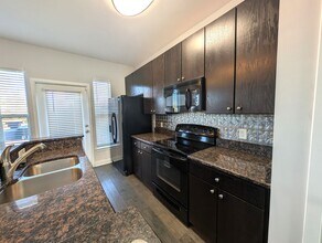 841 Seigle Point Dr in Charlotte, NC - Building Photo - Building Photo