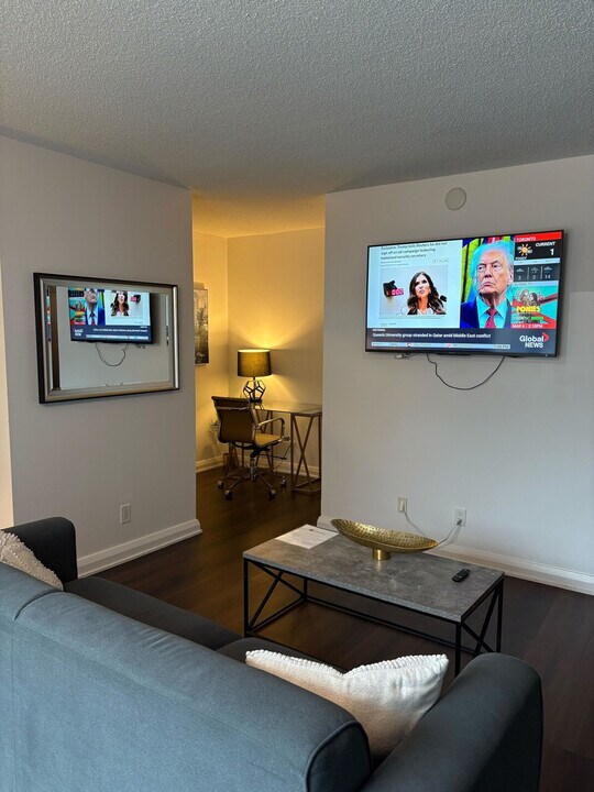 20 Hazelton Ave, Unit SI ID1510940P in Toronto, ON - Building Photo