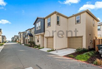 208 Wellspring Ln in Pittsburg, CA - Building Photo - Building Photo
