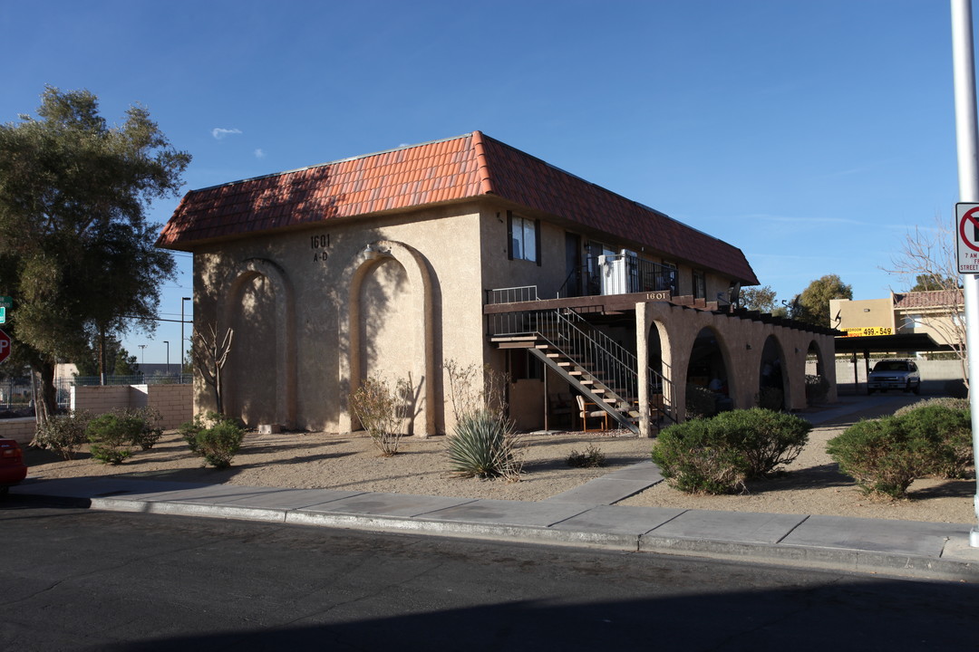 1601 Cordoba Ln in Las Vegas, NV - Foto de edificio