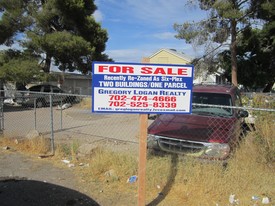 3514 Center Dr in Las Vegas, NV - Foto de edificio - Building Photo