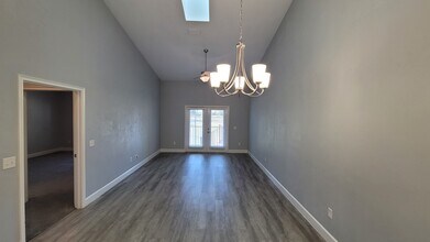 1088 NW 126 Way in Newberry, FL - Building Photo - Building Photo