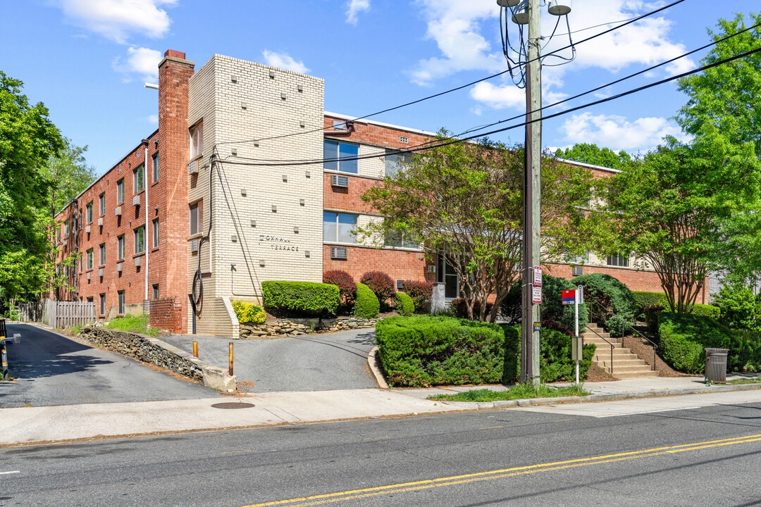 Foxhall Terrace in Washington, DC - Foto de edificio