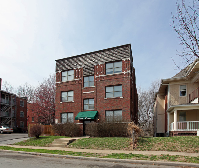 4042-4044 Harrison St in Kansas City, MO - Foto de edificio - Building Photo