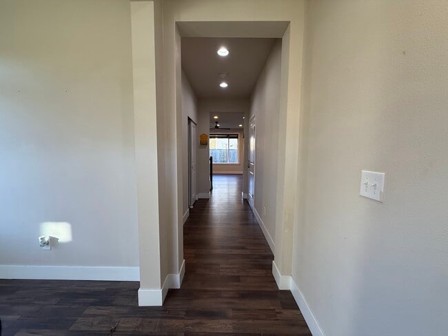 13217 23rd Dr SE in Mill Creek, WA - Building Photo - Building Photo