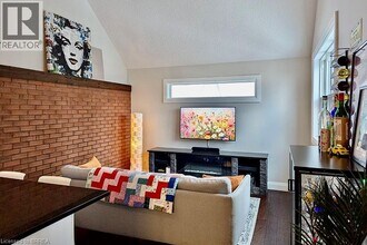 24 Locust St in Kitchener, ON - Building Photo - Building Photo