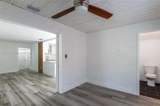 1510 NE 132nd Rd in North Miami, FL - Building Photo - Building Photo