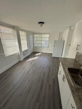 1262 SW 4th St in Miami, FL - Building Photo - Building Photo