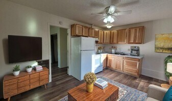 1317 SE Mill St in Roseburg, OR - Building Photo