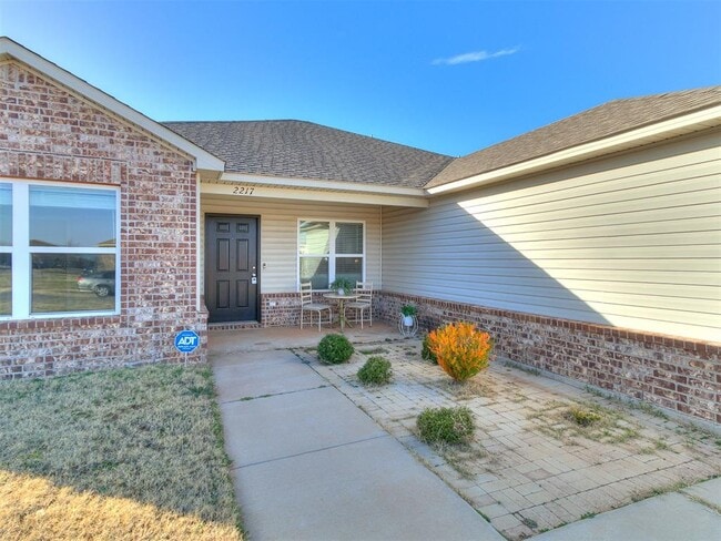 2217 Stella Rd in Yukon, OK - Building Photo - Building Photo