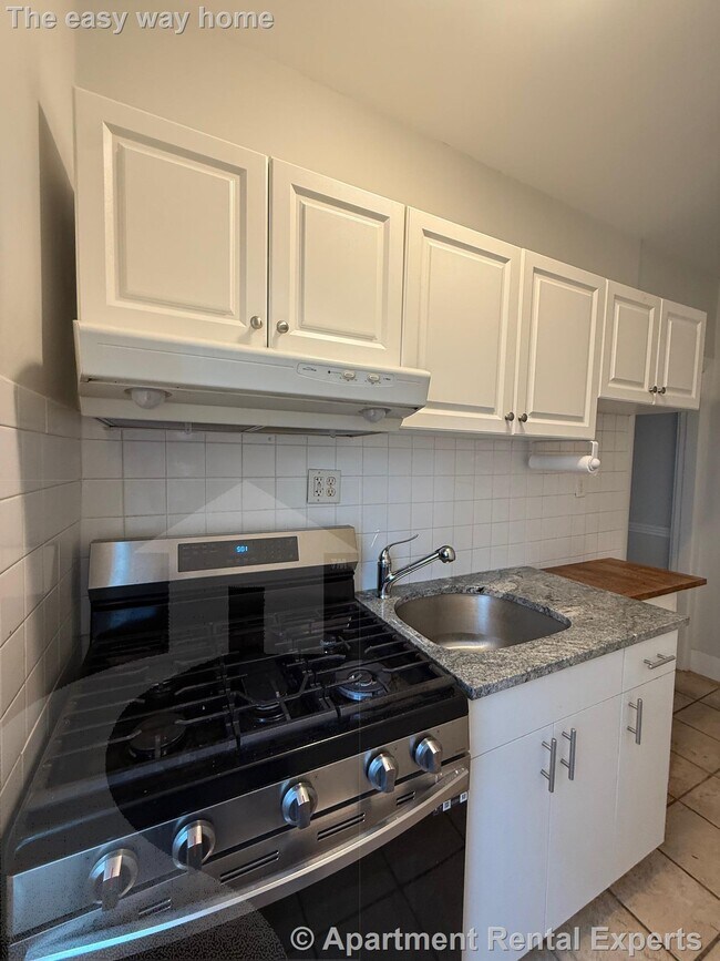 69 Raymond Ave in Somerville, MA - Building Photo - Building Photo