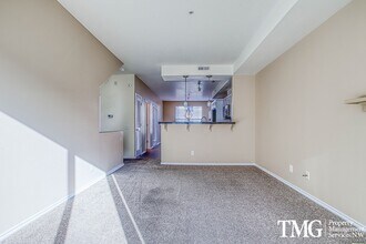 2004 NE Cadbury Ave in Beaverton, OR - Building Photo - Building Photo