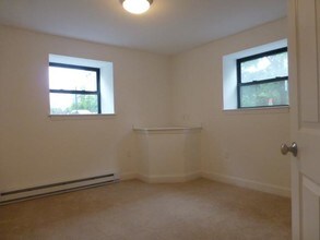 457 Centre St in Newton, MA - Foto de edificio - Building Photo