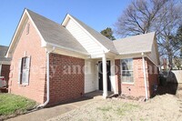 5868 Ashridge Pl in Memphis, TN - Foto de edificio - Building Photo