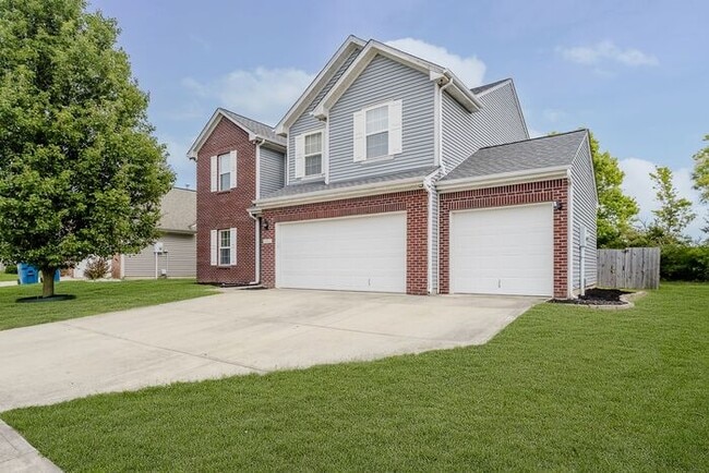 6563 Enclave Blvd in Greenwood, IN - Building Photo - Building Photo