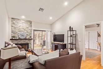 2840 Blue Bonnet Dr in Henderson, NV - Building Photo - Building Photo