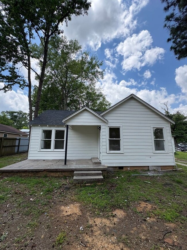 property at 703 Texas St