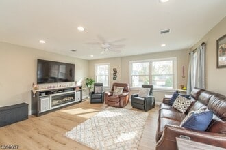 773 Union Blvd in Totowa, NJ - Building Photo - Building Photo