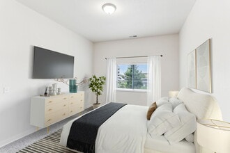 Lake Ridge Apartments in Prior Lake, MN - Foto de edificio - Building Photo