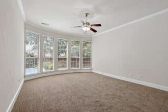 1705 Coyote Rdg in Carrollton, TX - Foto de edificio - Building Photo